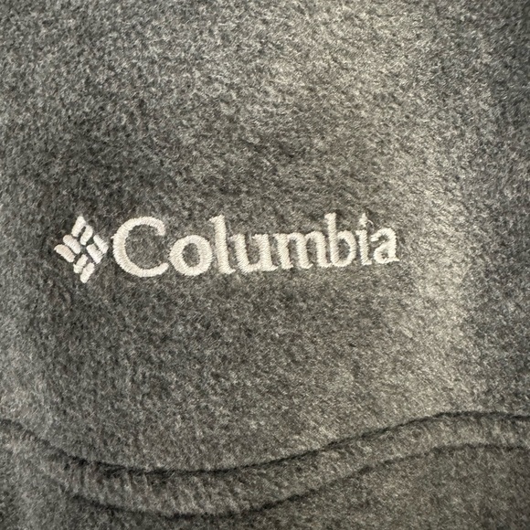 Columbia Men’s Gray Fleece Quarter Zip with KC Home Town Patch - Picture 3 of 8
